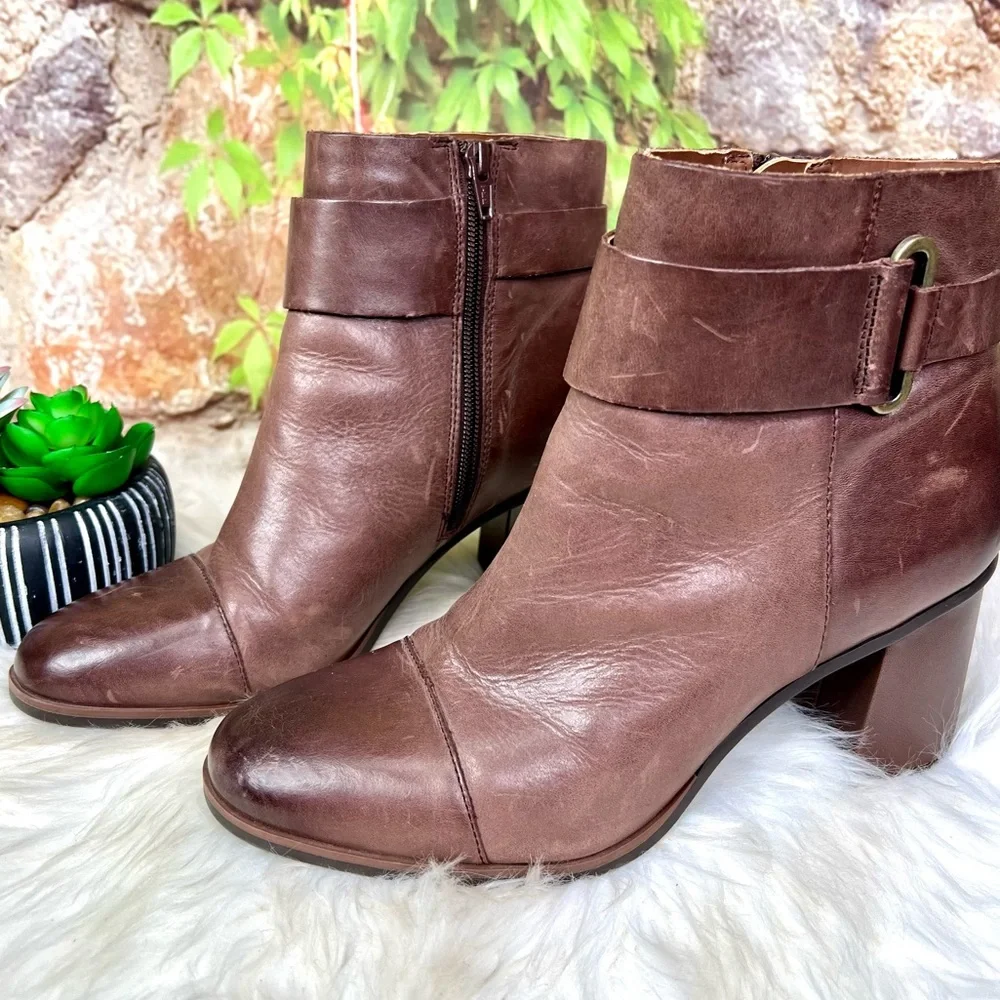 KORKS Distressed Brown Leather Chic Ankle Boots, Beautiful Patina, 9M